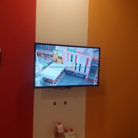 宗班绿红伊斯兰酒店 Jombang 外观 照片