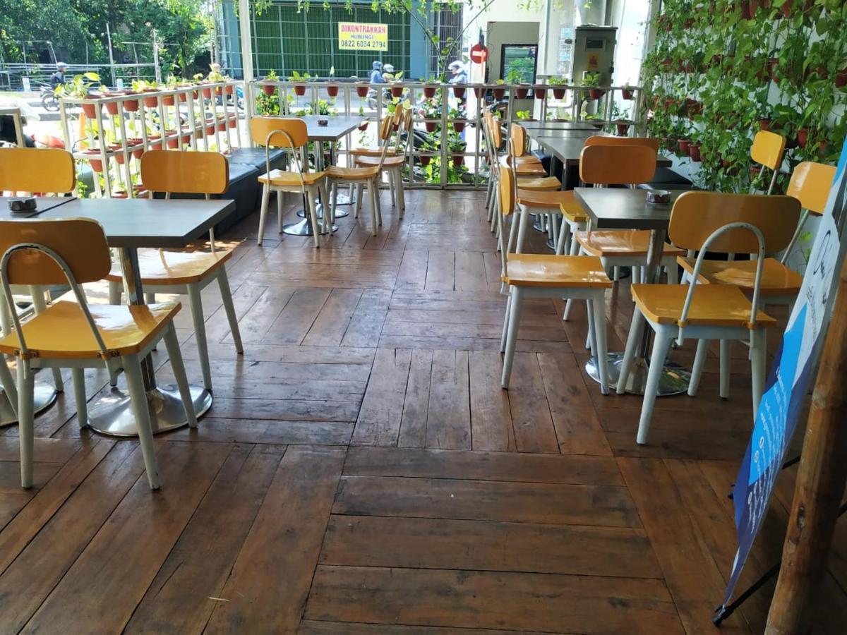 宗班绿红伊斯兰酒店 Jombang 外观 照片