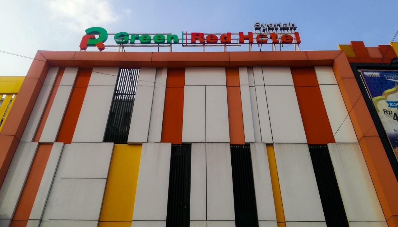 宗班绿红伊斯兰酒店 Jombang 外观 照片